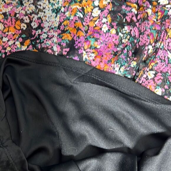 Vince Camuto Women's Three Tier Mini Dress Floral Peasant Multicolor Small NWT - Picture 10 of 10